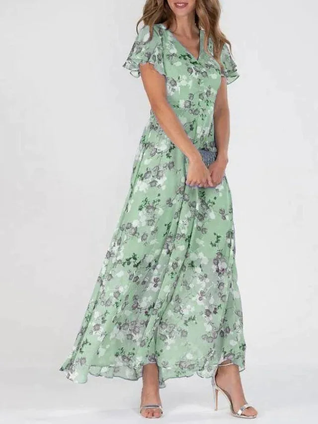 Glamouröses Kleid, das den Bauch bedeckt