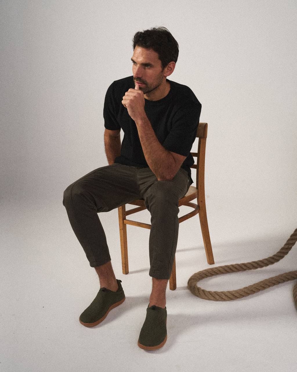 BERGLAUF | HERREN JOGGINGHOSEN MIT AUSGESTELLTEM BEIN